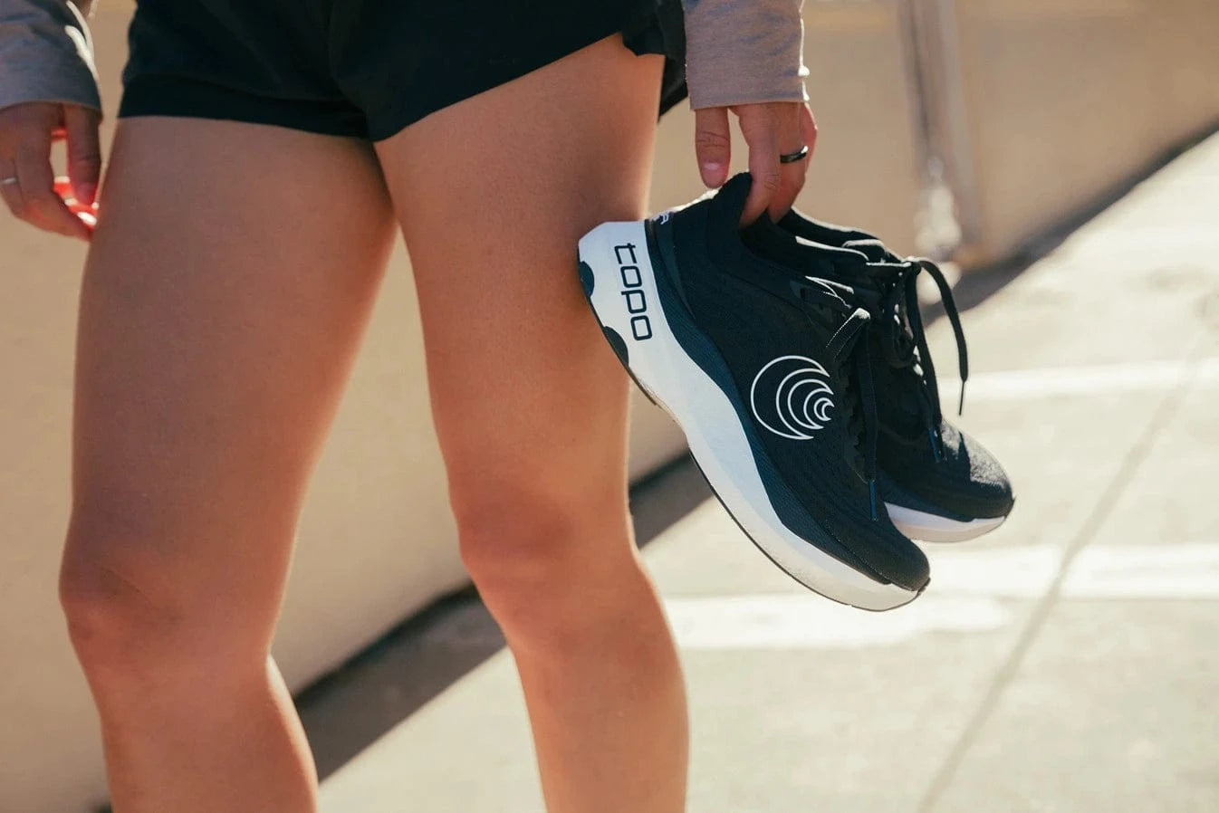 Topo Athletic Aura [Women's] Shoes - Blister Prevention
