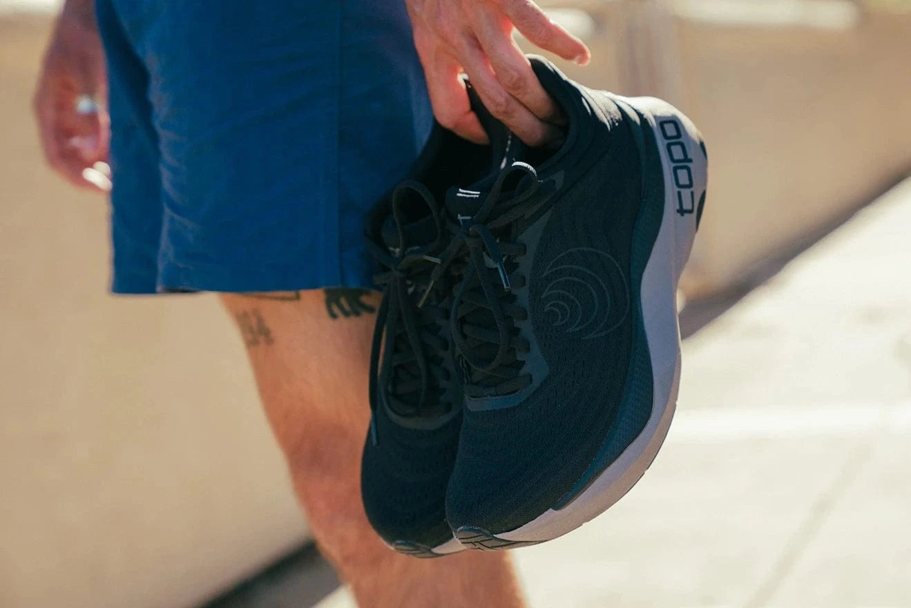 Topo Athletic Aura [Men's] Shoes - Blister Prevention