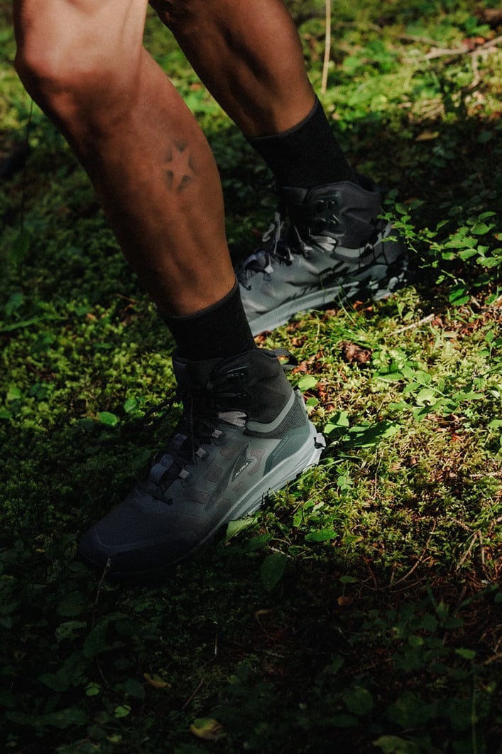 Altra Lone Peak 9 WP Mid [Men's] Shoes - Blister Prevention